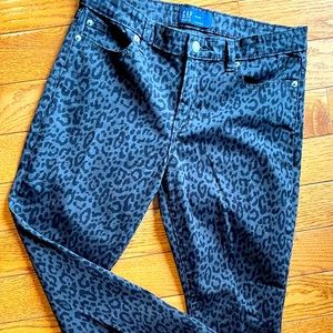Gap gray leopard print skinny jeans